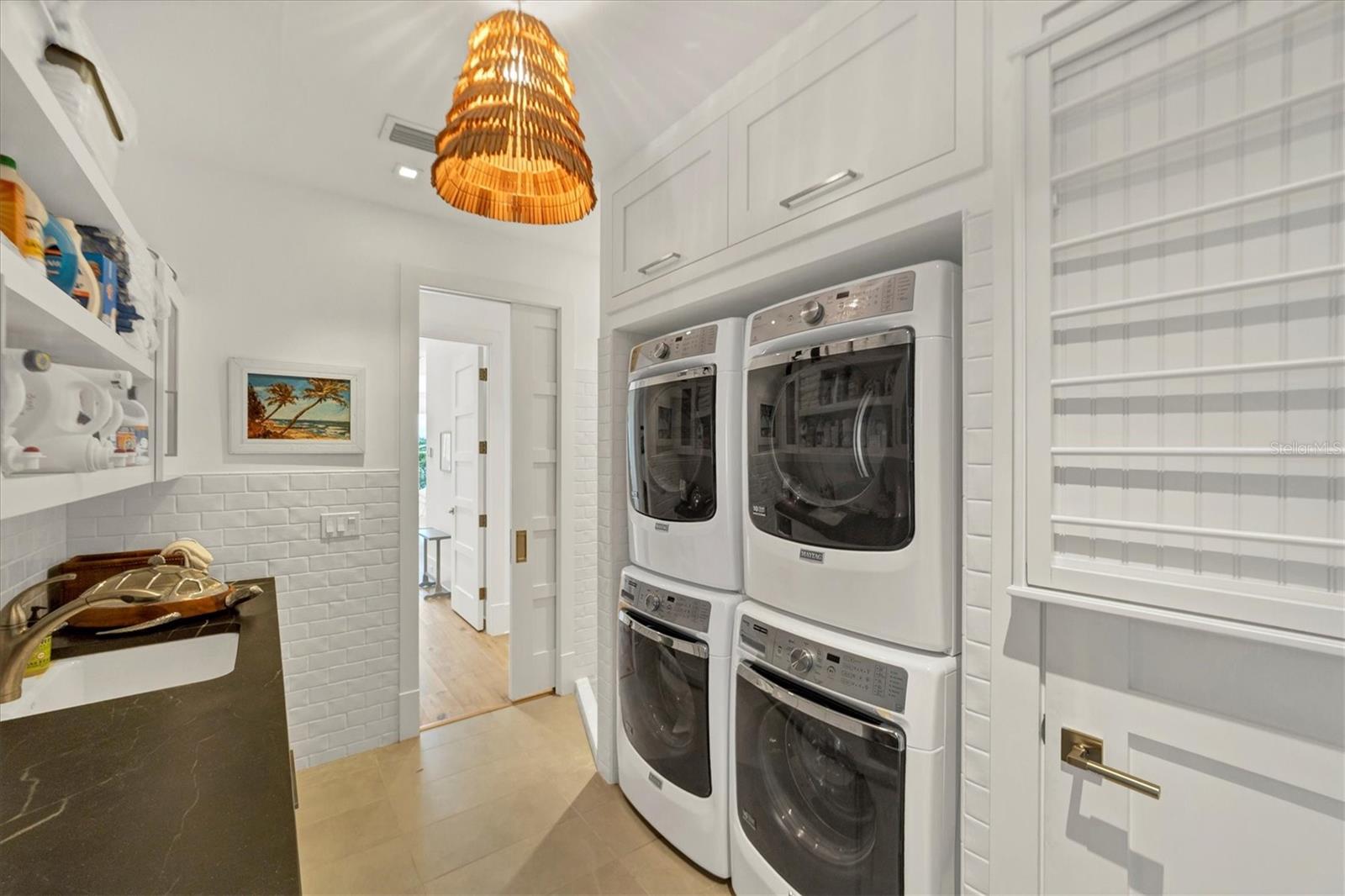 D6134421 Property Photo