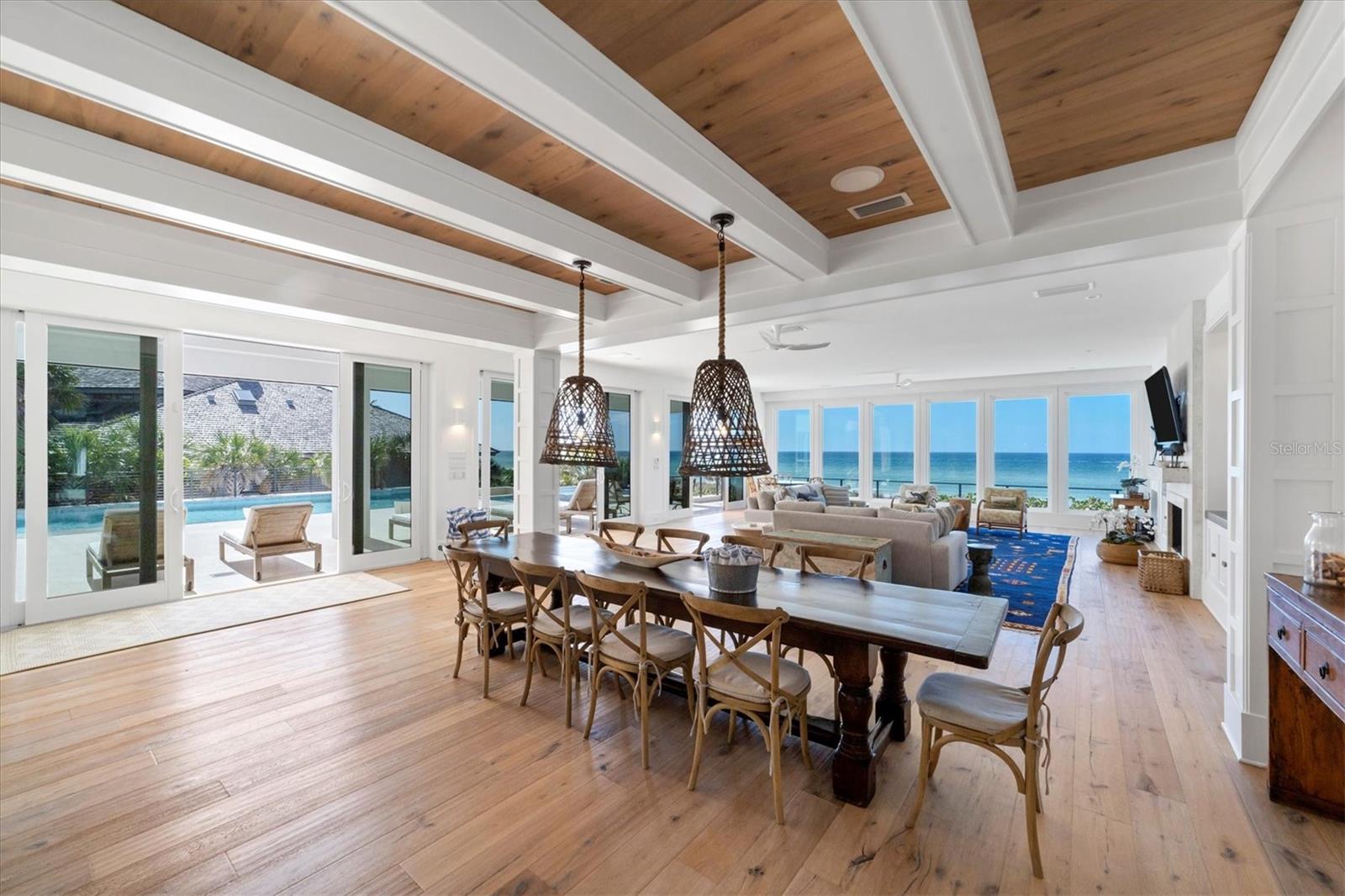 D6134421 Property Photo