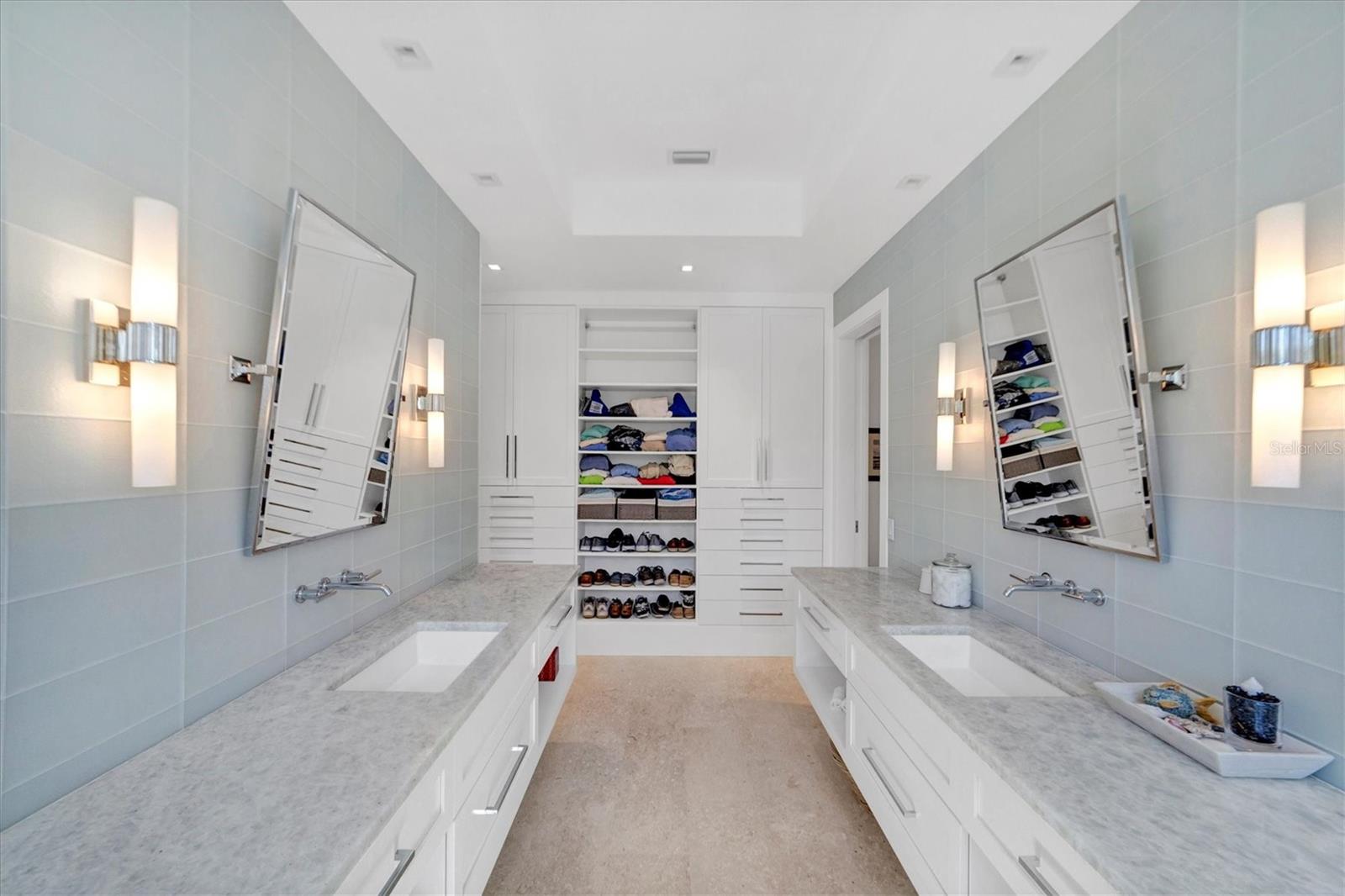 D6134421 Property Photo