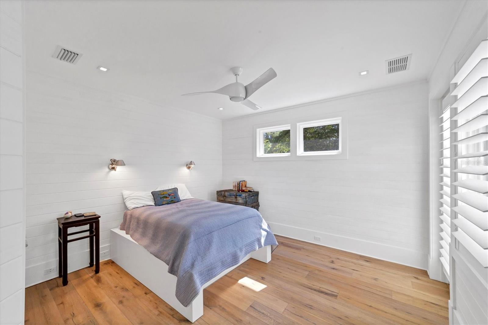 D6134421 Property Photo