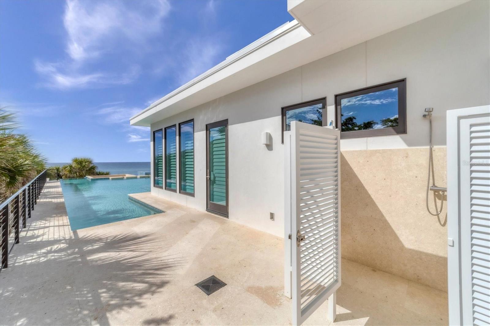 D6134421 Property Photo