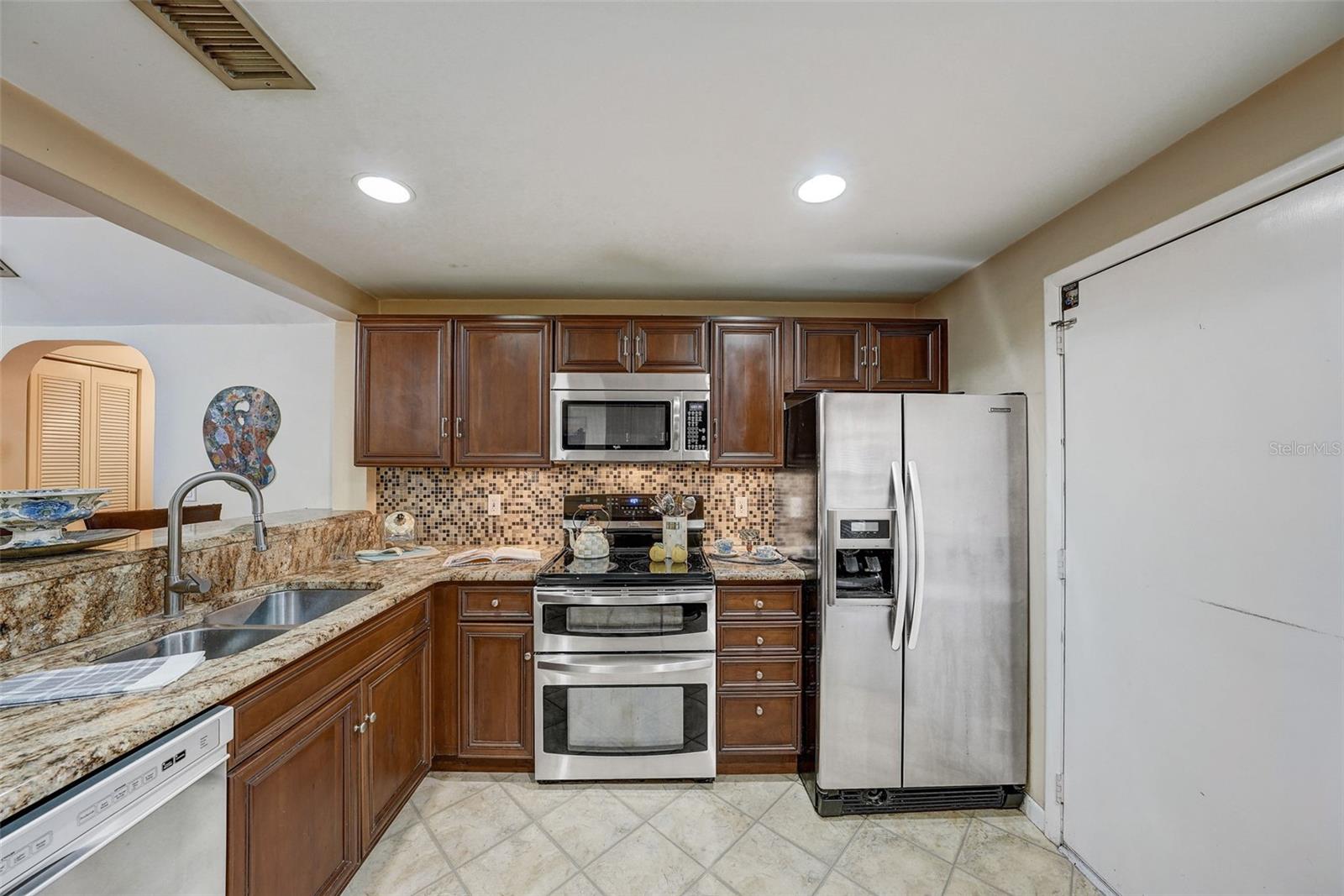 2301 CORDOVA GRN, SEMINOLE, FL, 33777