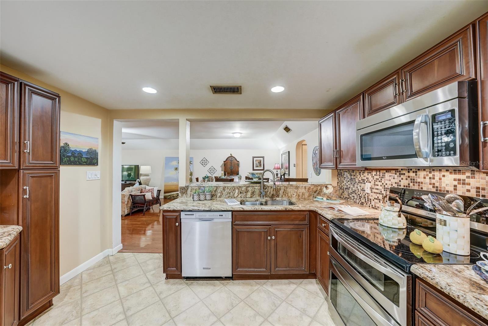 2301 CORDOVA GRN, SEMINOLE, FL, 33777