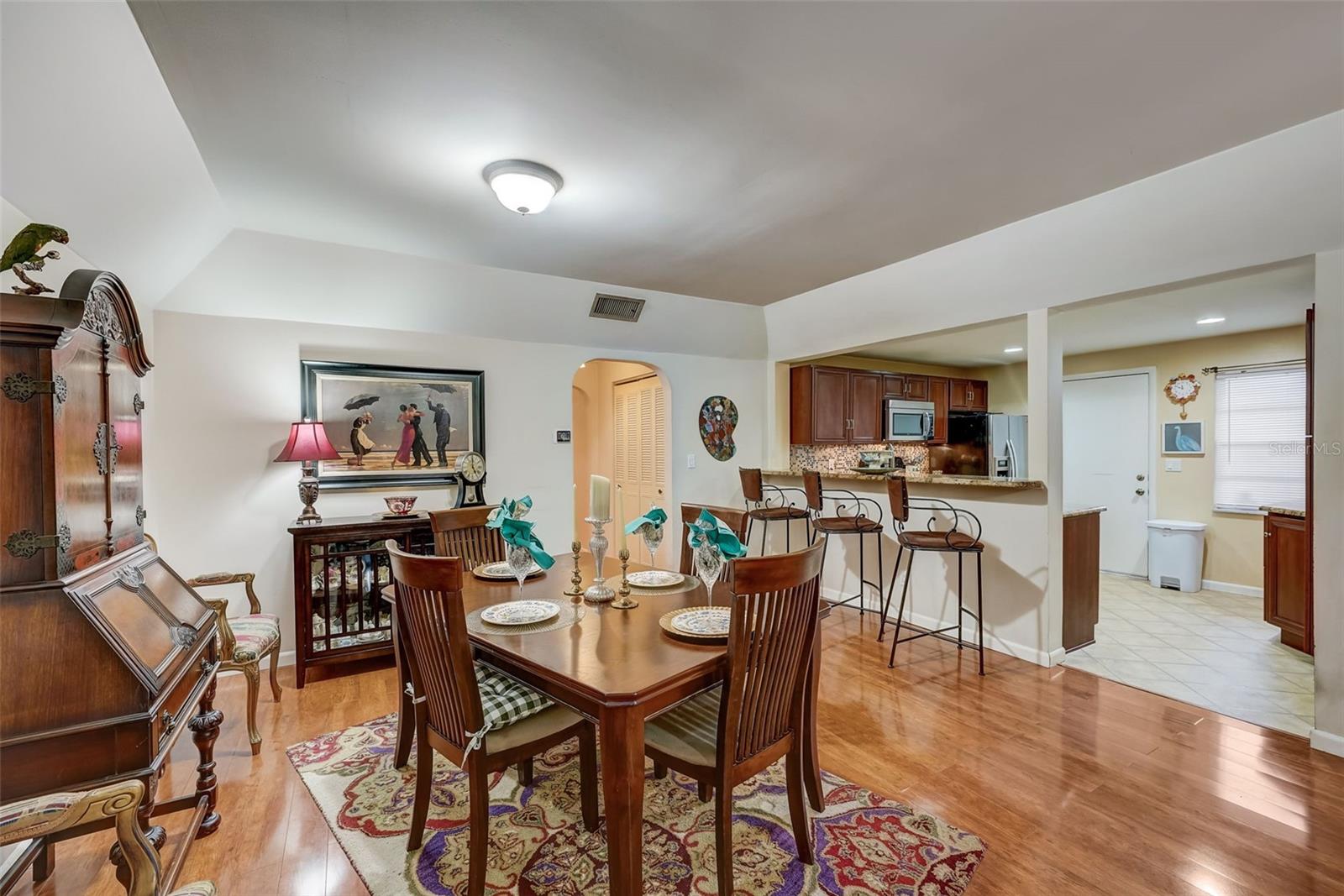 2301 CORDOVA GRN, SEMINOLE, FL, 33777