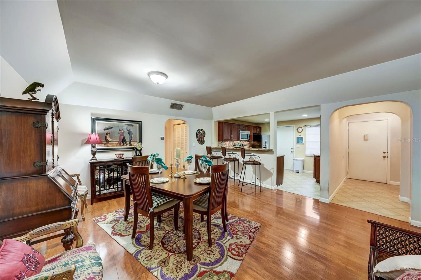 2301 CORDOVA GRN, SEMINOLE, FL, 33777