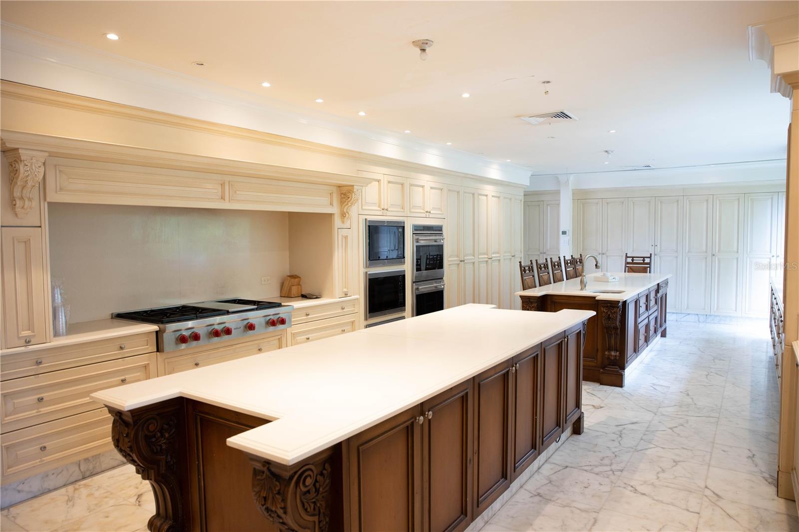 PR9104086 Property Photo