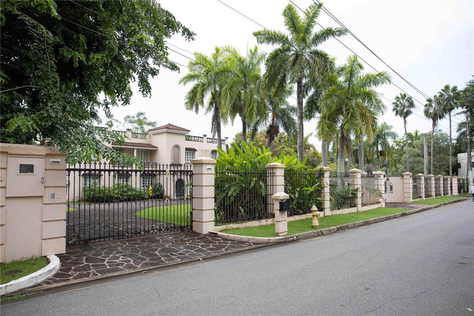 PR9104086 Property Photo