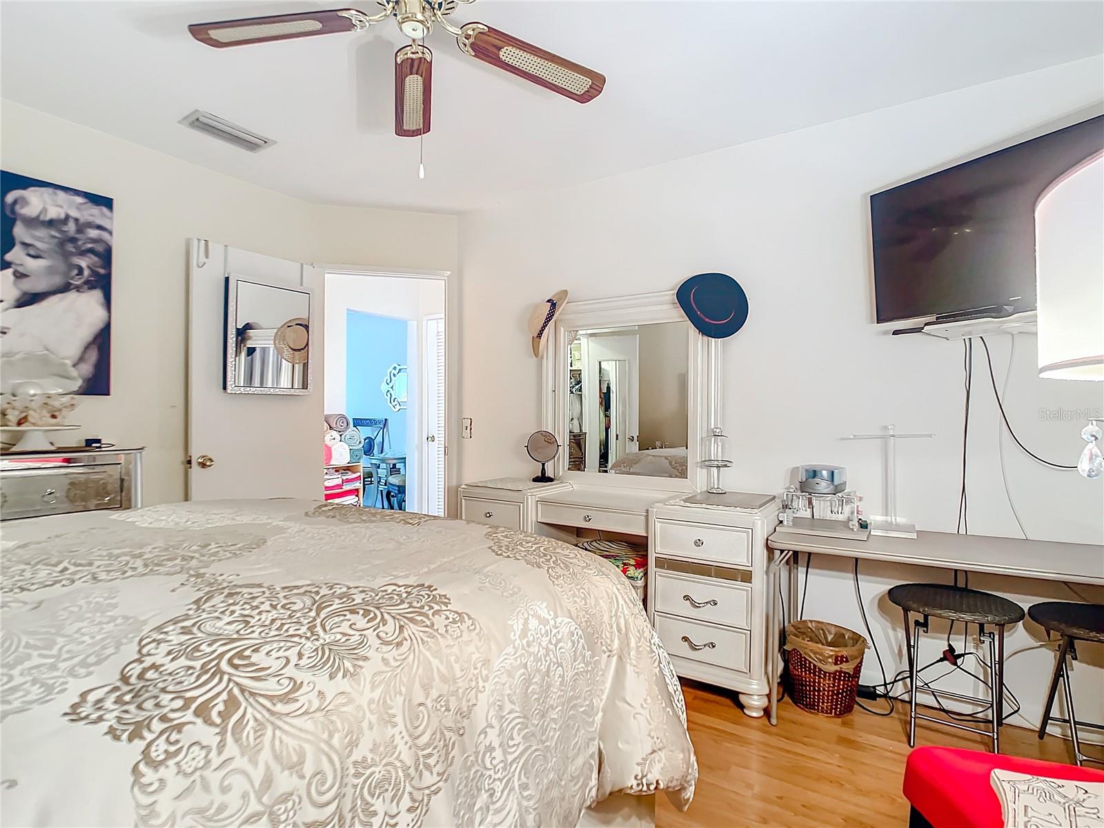 U8227630 Property Photo