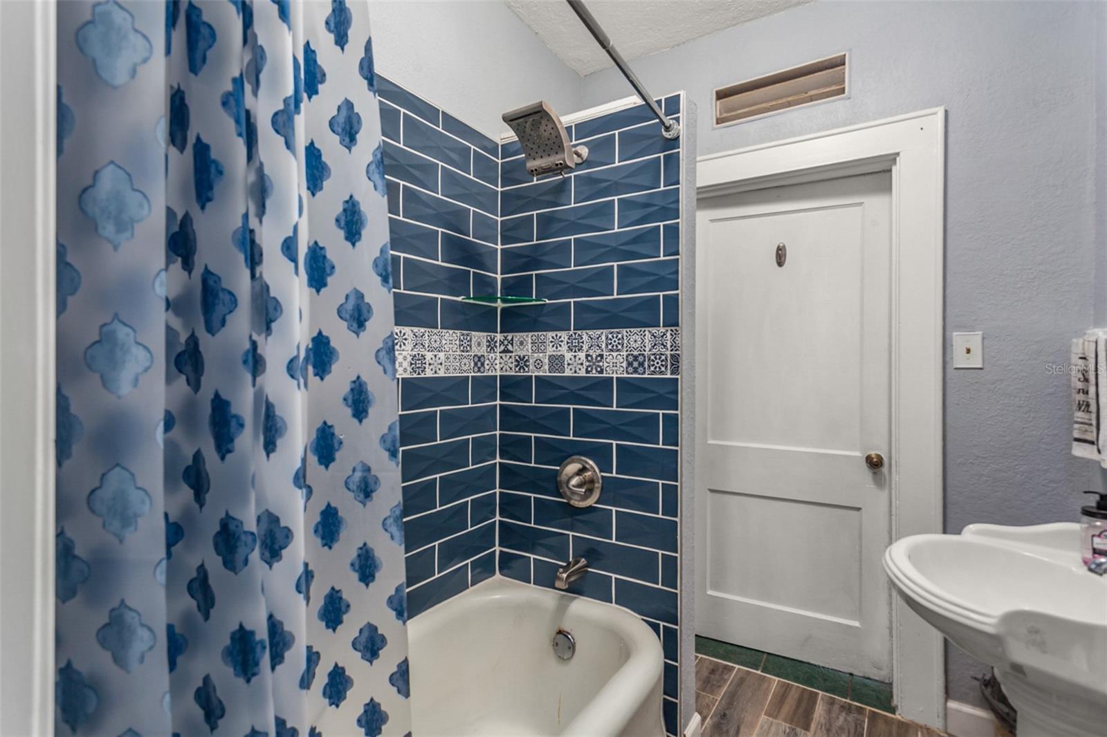 2450 AVENUE D SW, WINTER HAVEN, FL, 33880