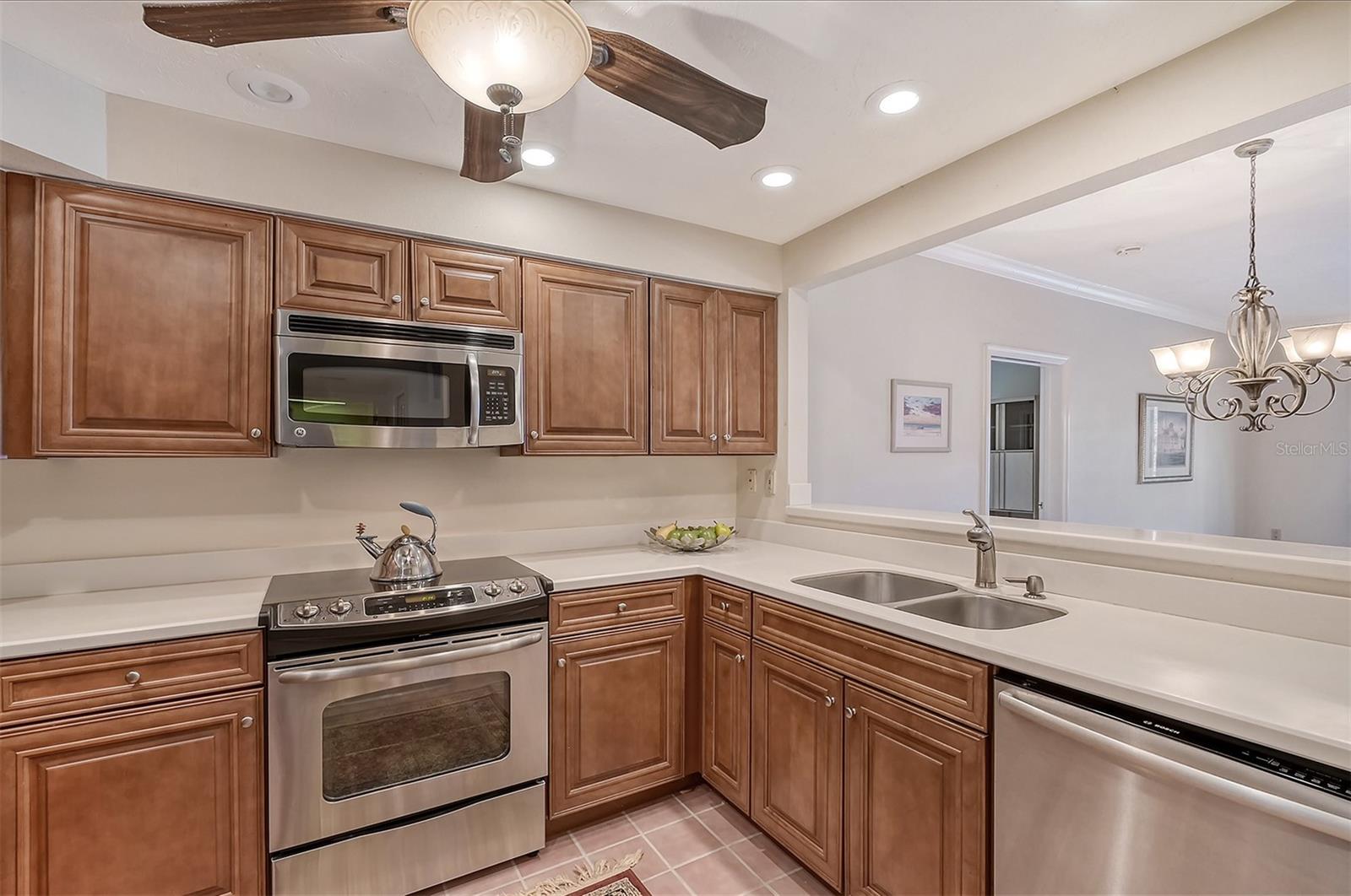 3731 SARASOTA SQUARE BLVD #105-D, SARASOTA, FL, 34238
