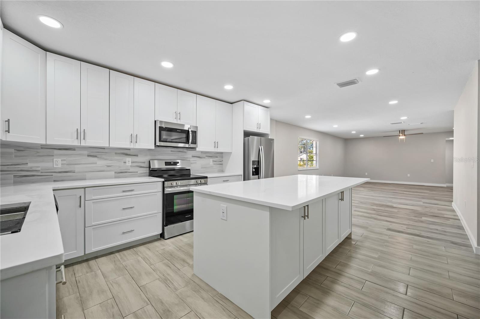 1902 W STATE ST, TAMPA, FL, 33606