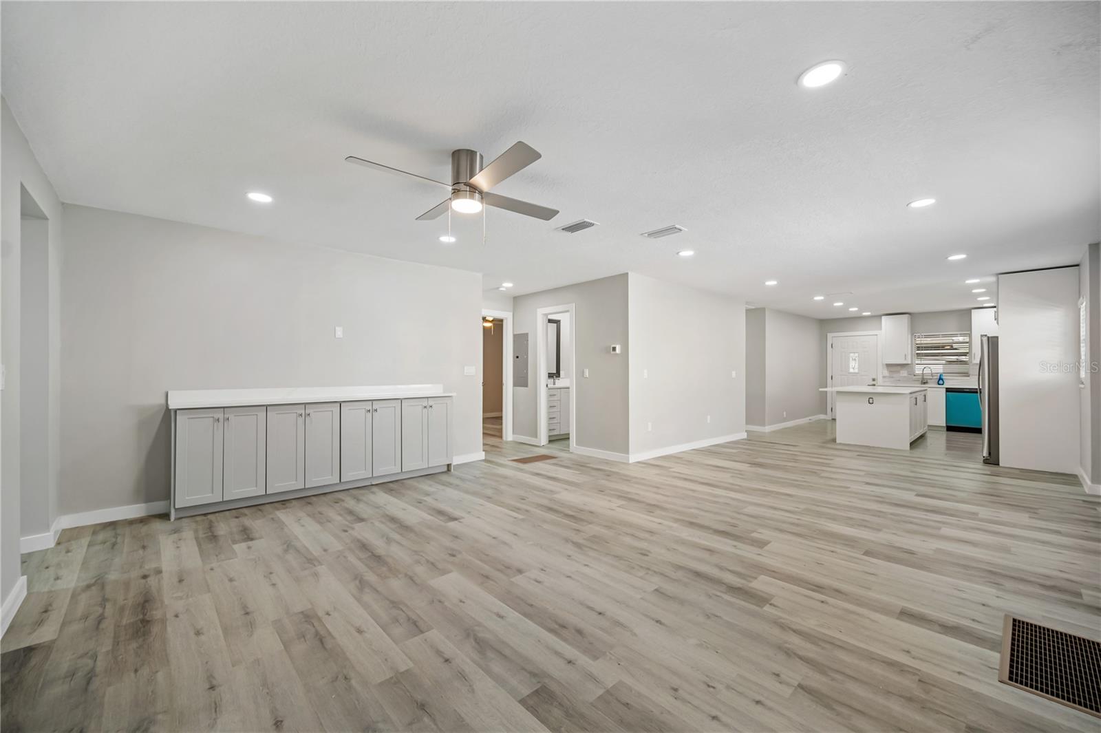 1902 W STATE ST, TAMPA, FL, 33606