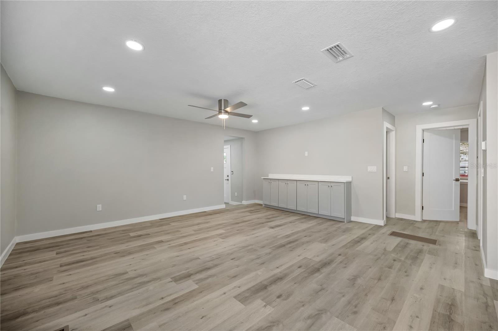 1902 W STATE ST, TAMPA, FL, 33606