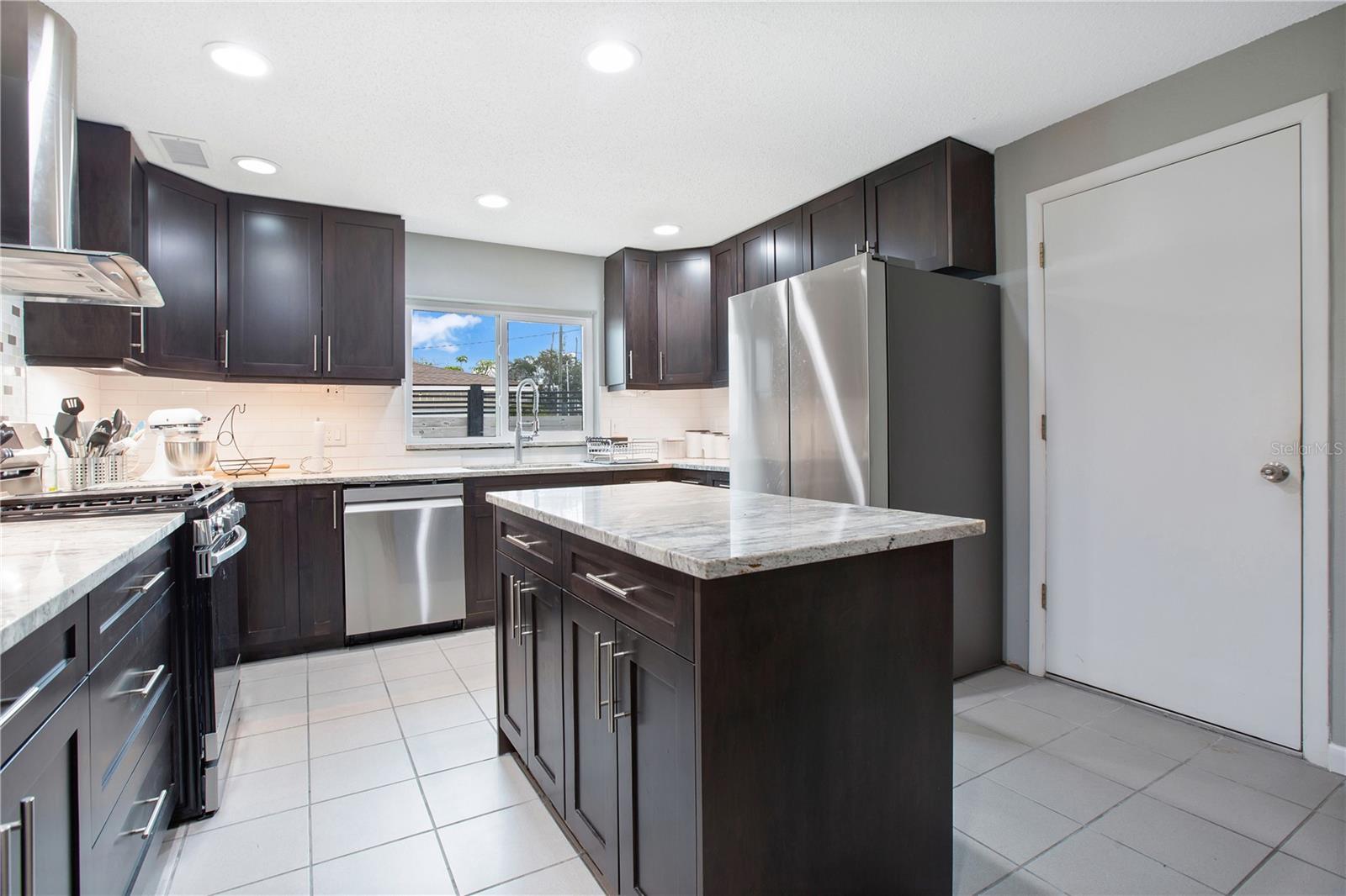 6070 DENVER ST NE, ST PETERSBURG, FL, 33703