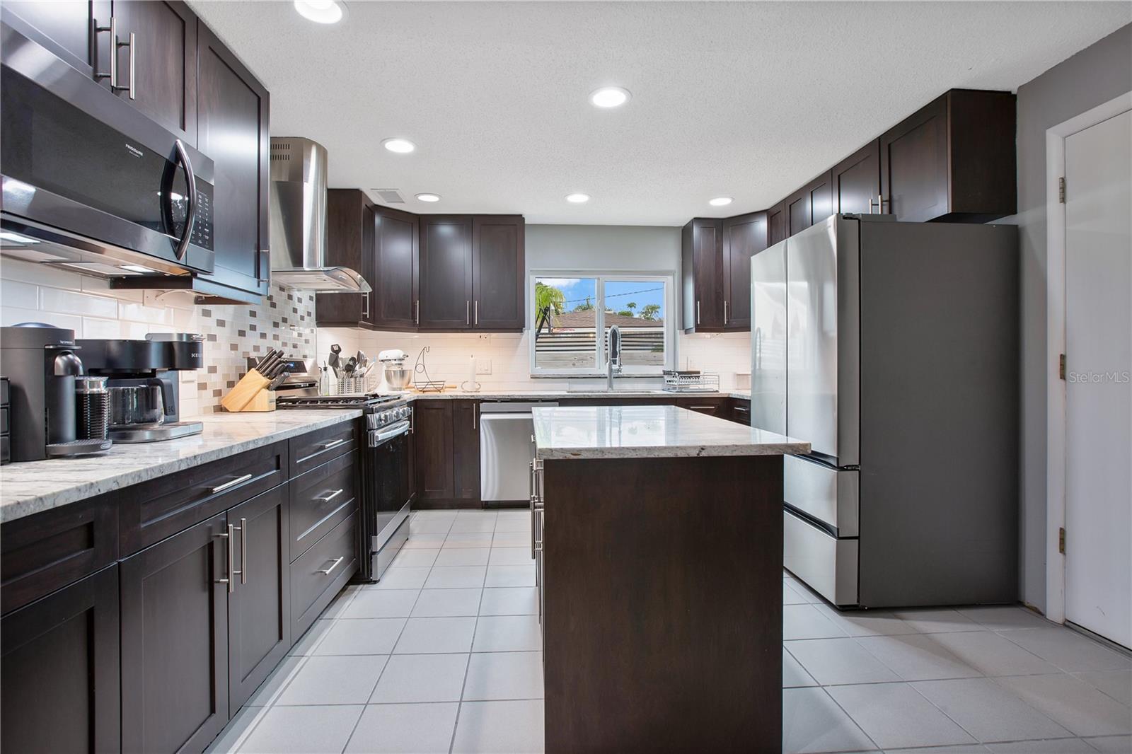 6070 DENVER ST NE, ST PETERSBURG, FL, 33703