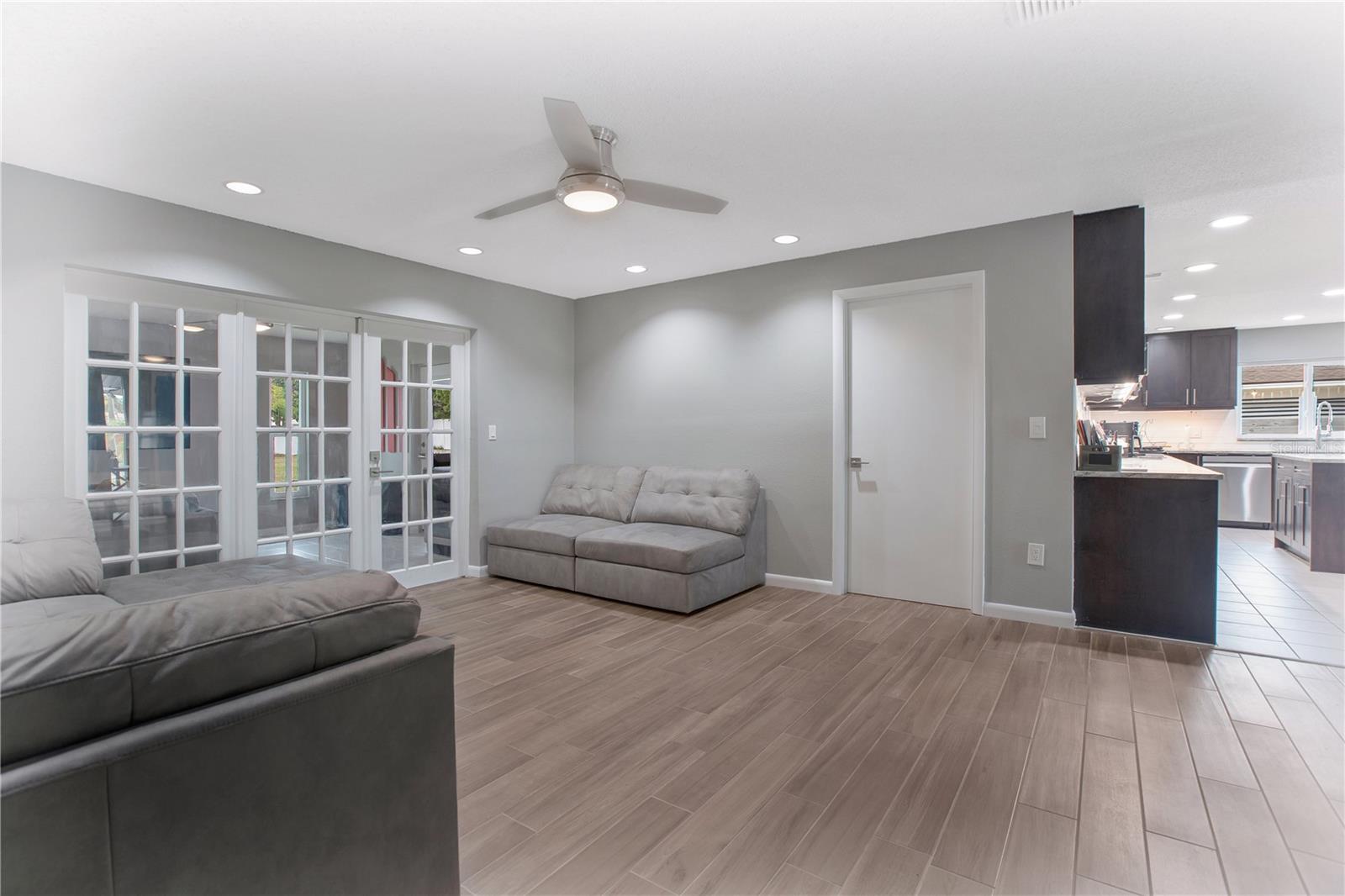 6070 DENVER ST NE, ST PETERSBURG, FL, 33703