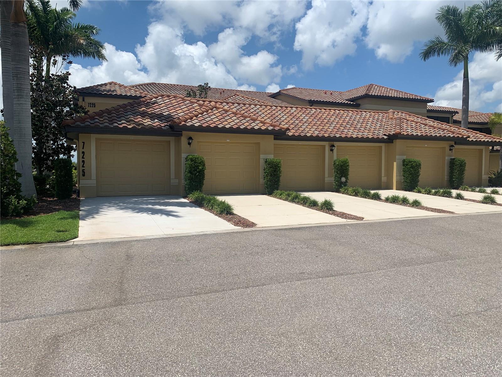 7225 RIVER HAMMOCK DR #202, BRADENTON, FL, 34212