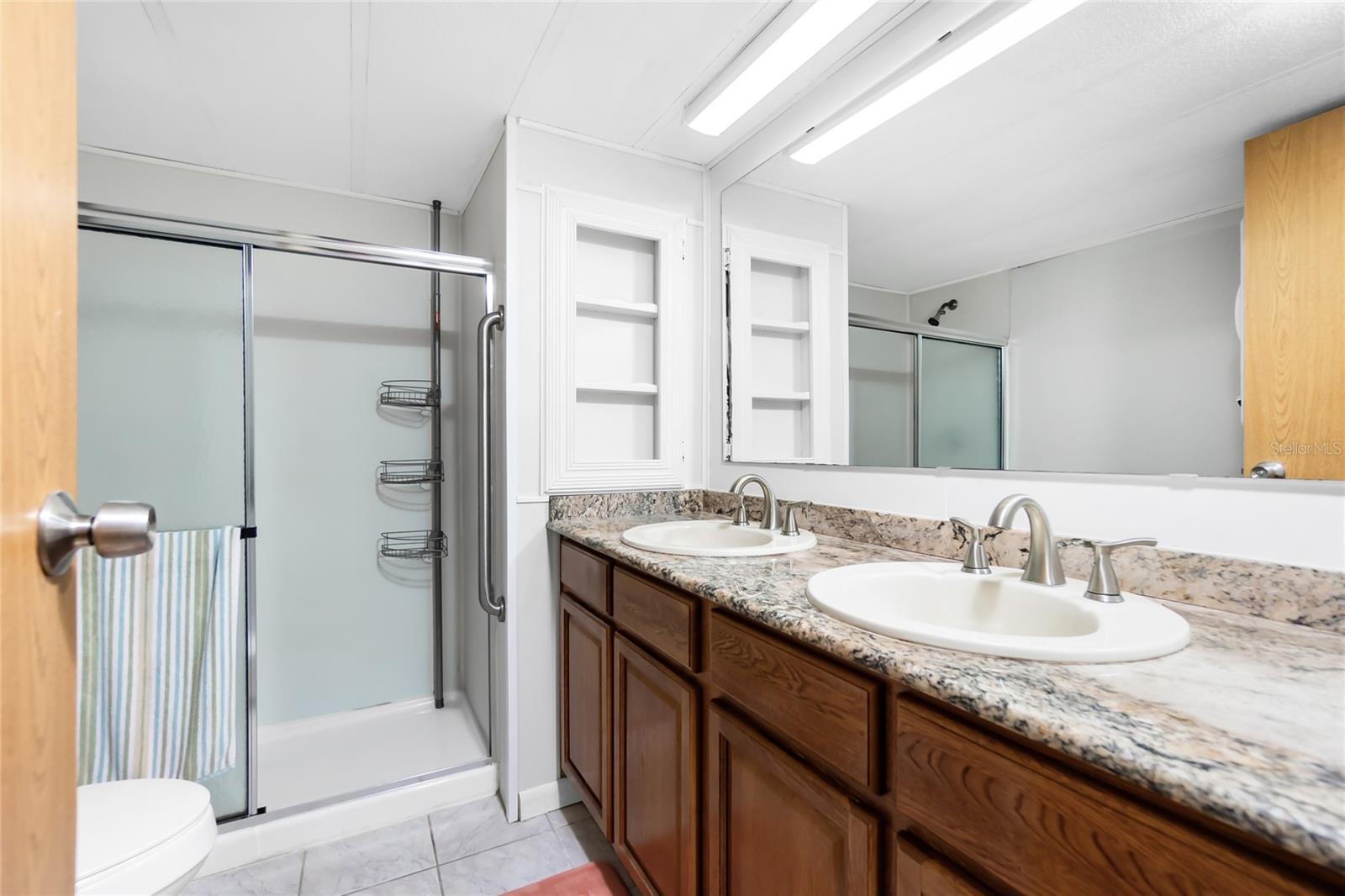 D6134480 Property Photo