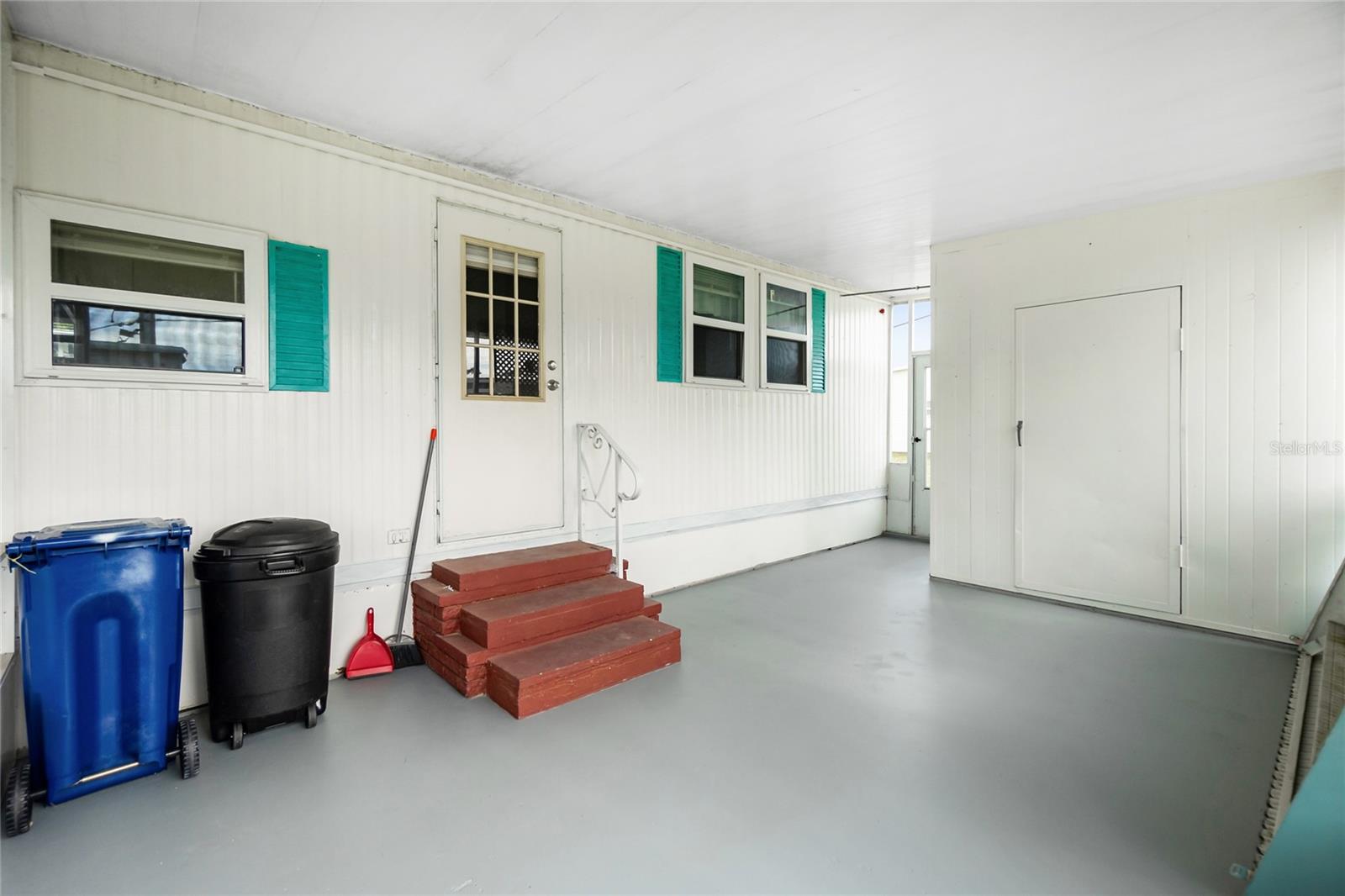 D6134480 Property Photo