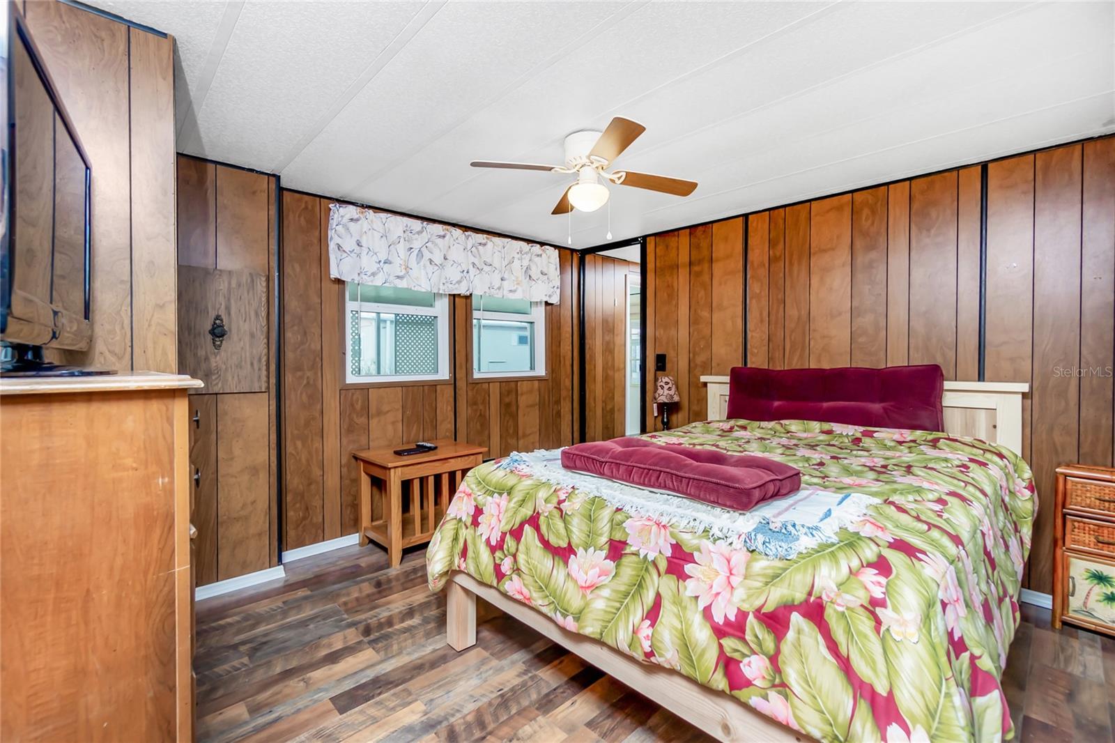 D6134480 Property Photo