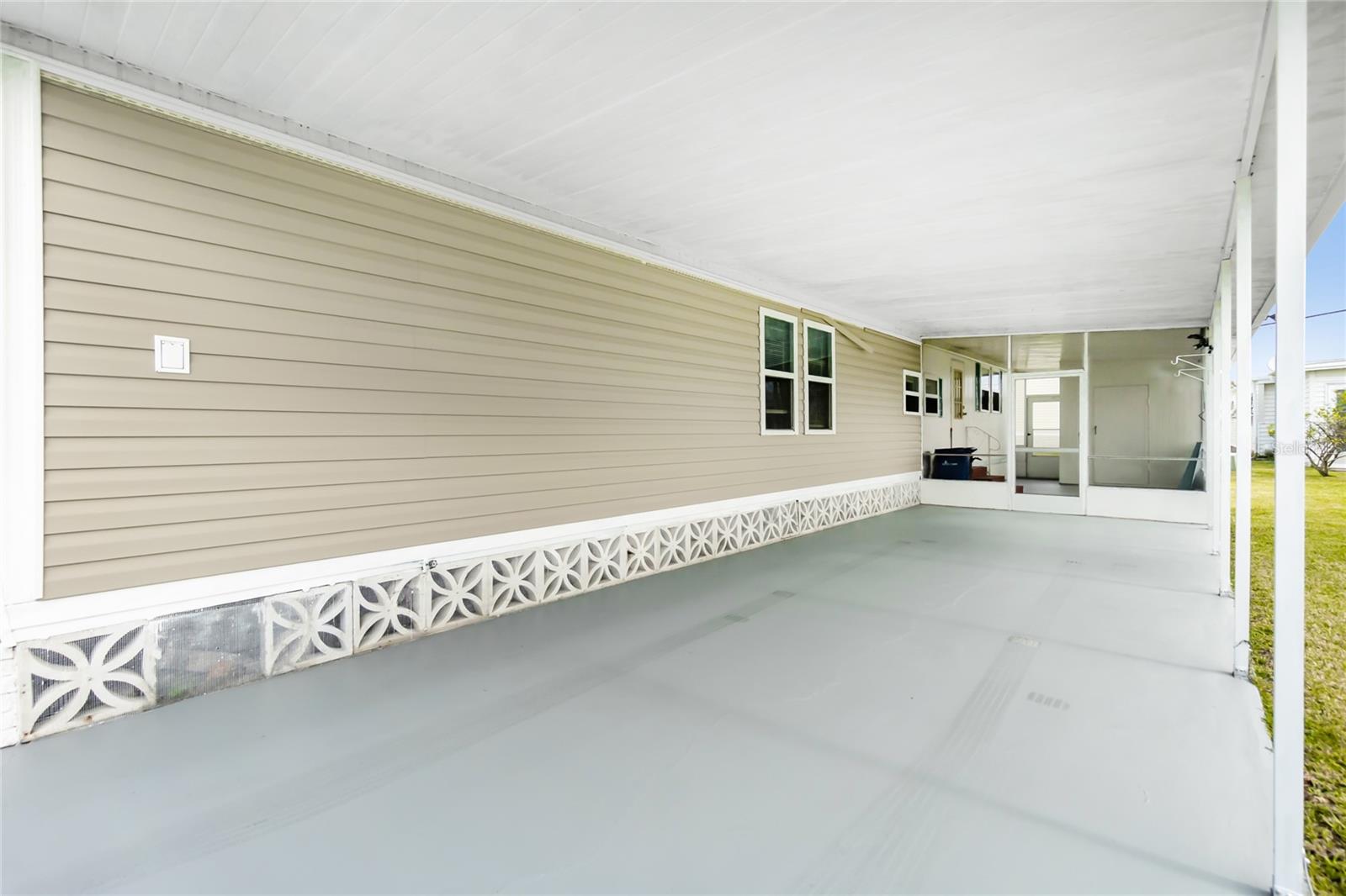 D6134480 Property Photo