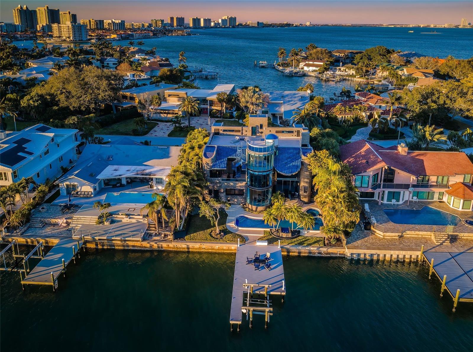516 BELLE ISLE AVE, BELLEAIR BEACH, FL, 33786