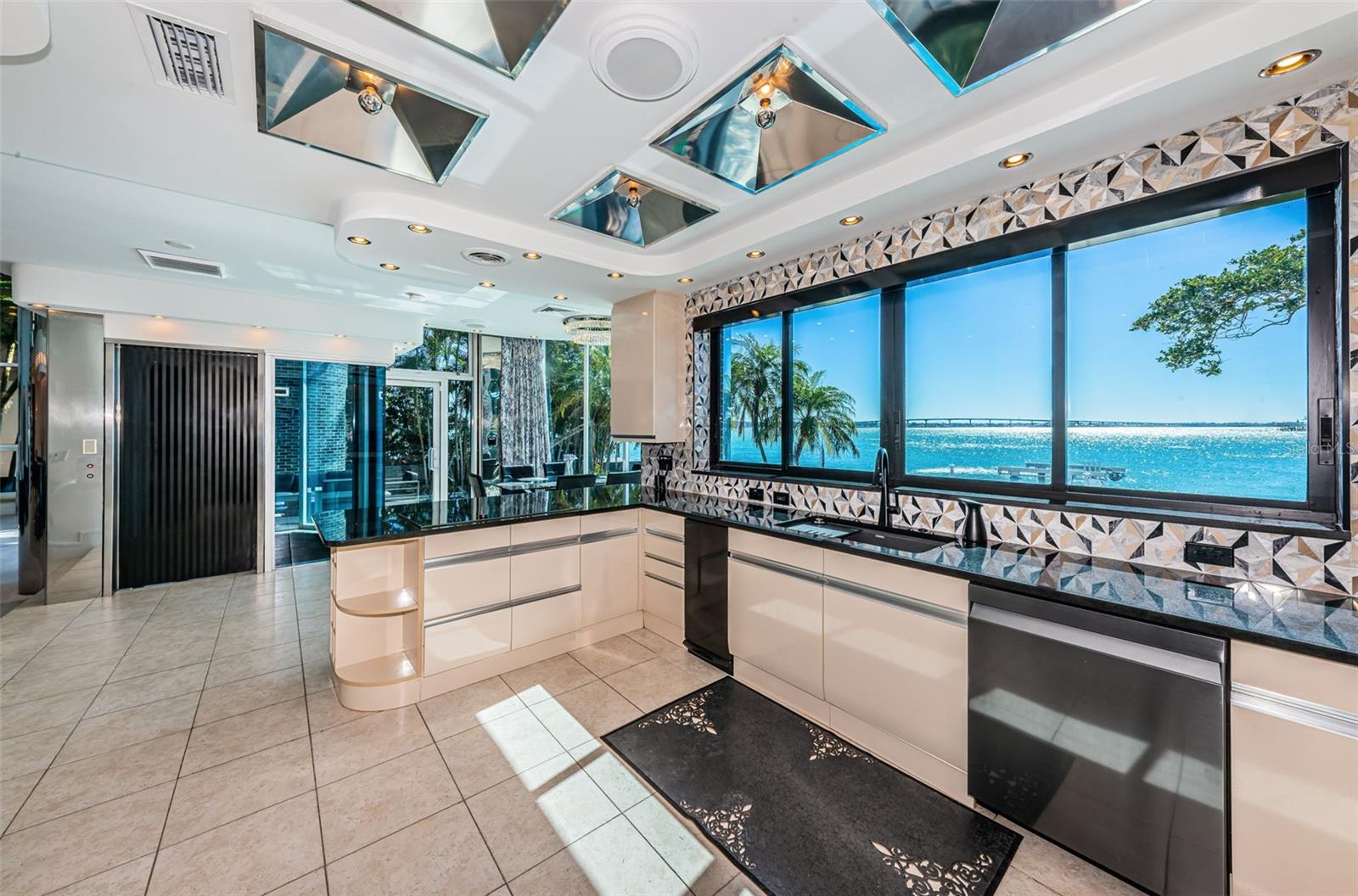 516 BELLE ISLE AVE, BELLEAIR BEACH, FL, 33786