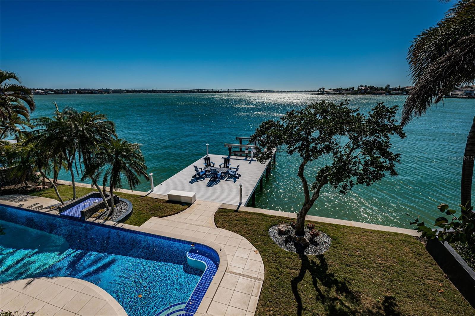 516 BELLE ISLE AVE, BELLEAIR BEACH, FL, 33786