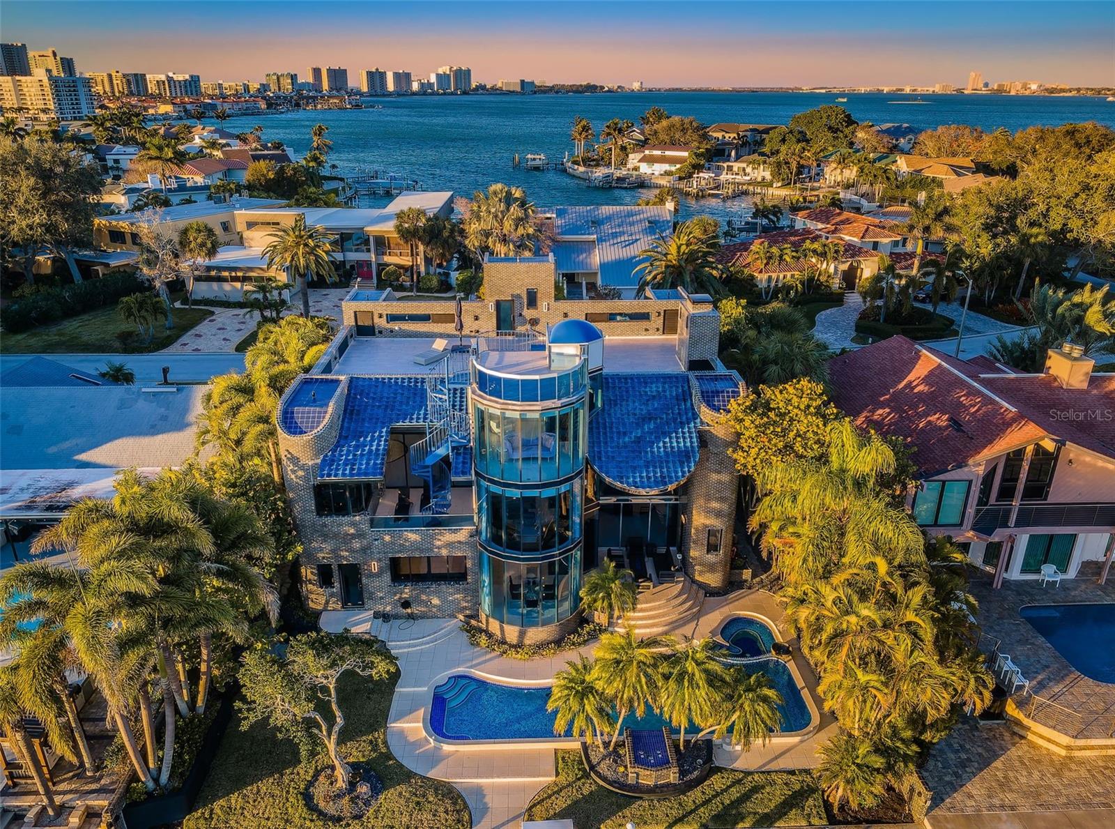 516 BELLE ISLE AVE, BELLEAIR BEACH, FL, 33786