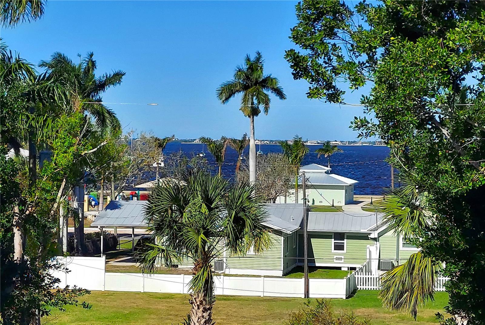 620 W MARION AVE, PUNTA GORDA, FL, 33950