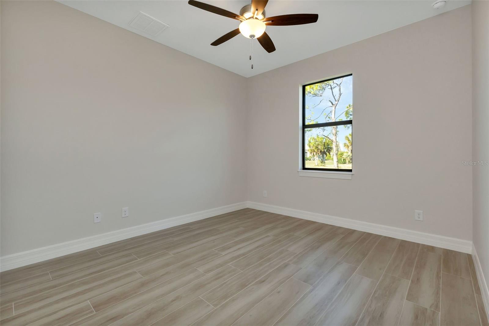 27 TEE VIEW RD, ROTONDA WEST, FL, 33947
