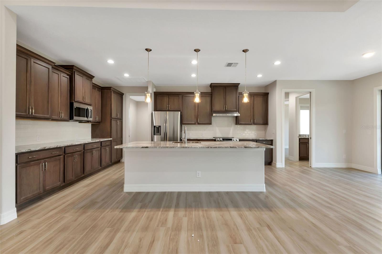 27 TEE VIEW RD, ROTONDA WEST, FL, 33947