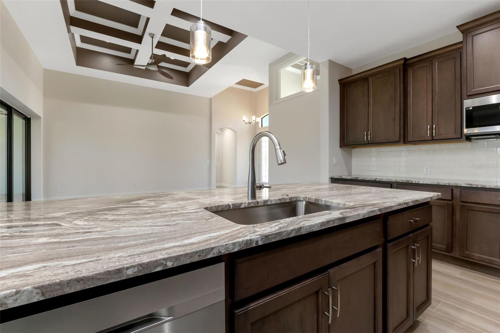 27 TEE VIEW RD, ROTONDA WEST, FL, 33947
