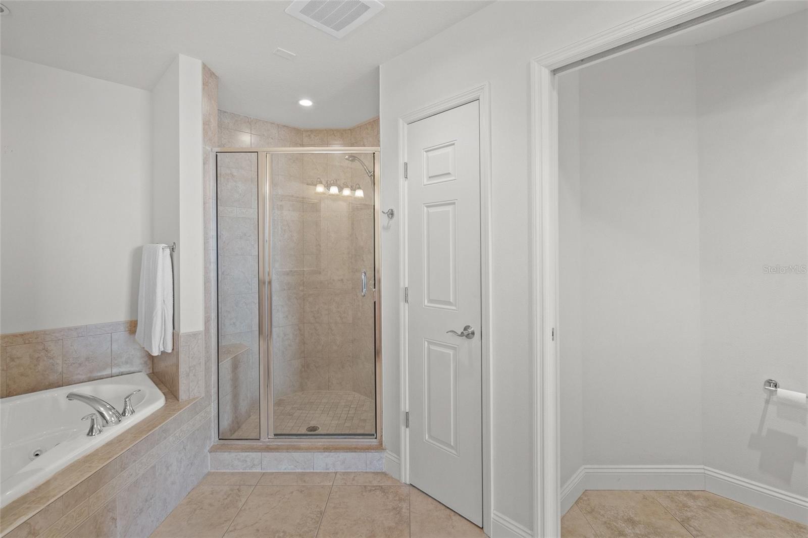 7710 LAKE VISTA CT #404, LAKEWOOD RANCH, FL, 34202