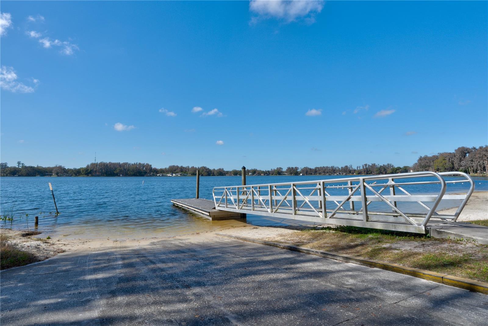 11504 LAKE DR, NEW PORT RICHEY, FL, 34654
