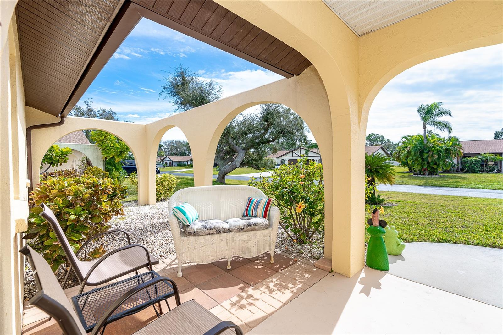 208 HIGH POINT DR #B, ENGLEWOOD, FL, 34223