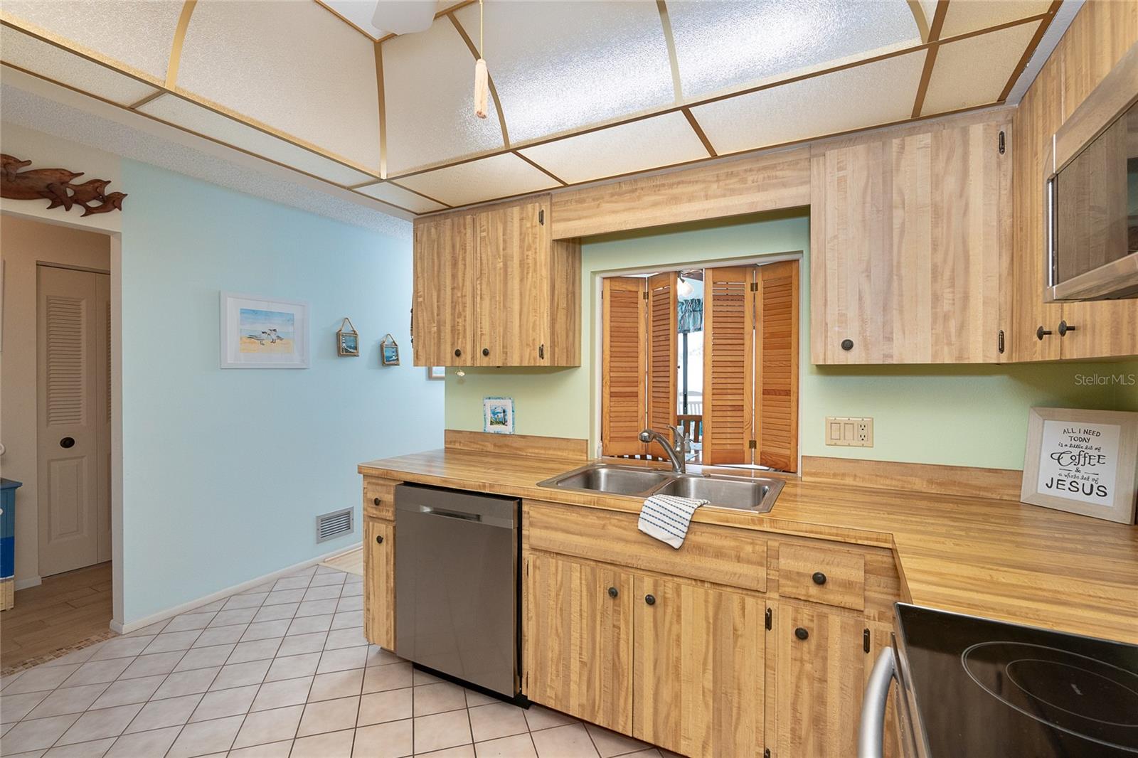 208 HIGH POINT DR #B, ENGLEWOOD, FL, 34223