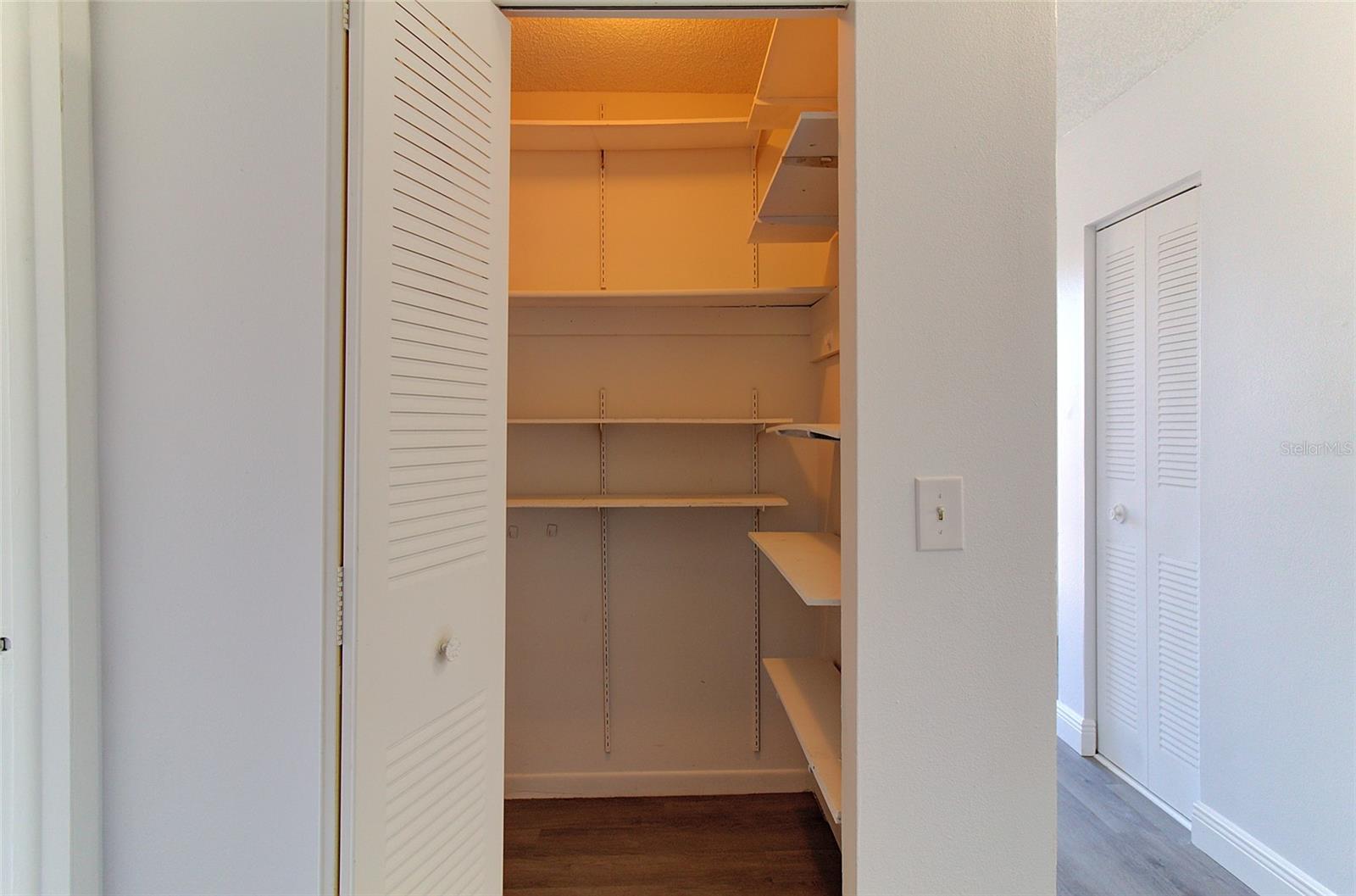 5750 80TH ST N #B208, ST PETERSBURG, FL, 33709