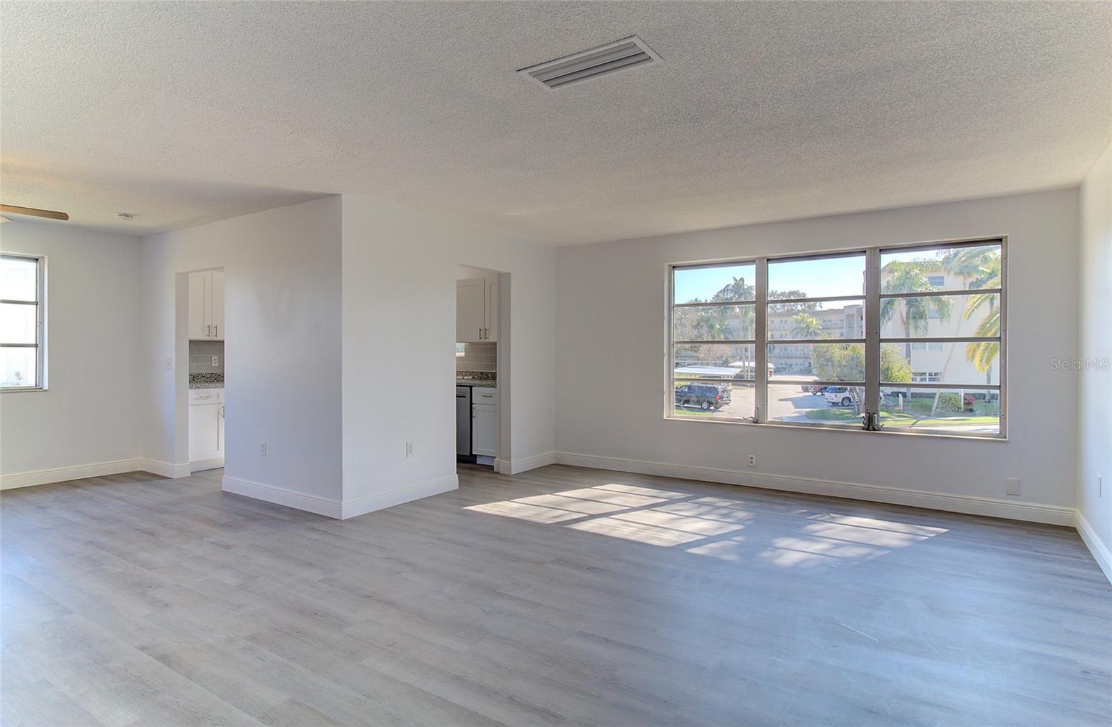 5750 80TH ST N #B208, ST PETERSBURG, FL, 33709