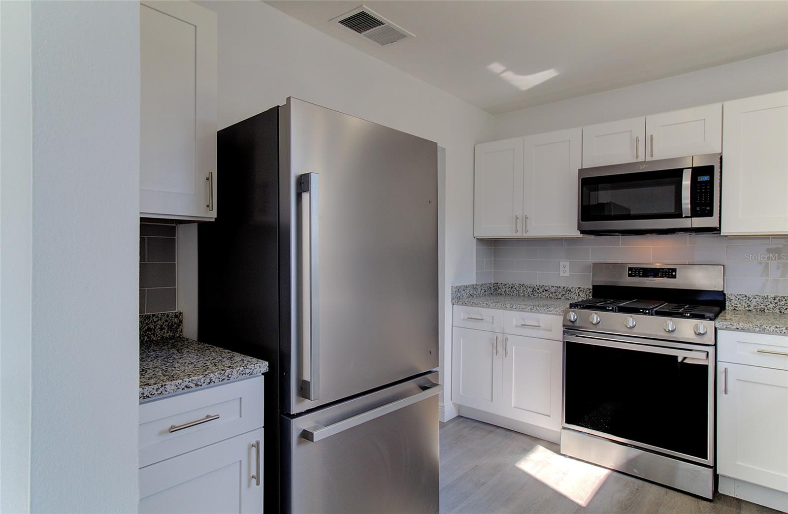 5750 80TH ST N #B208, ST PETERSBURG, FL, 33709