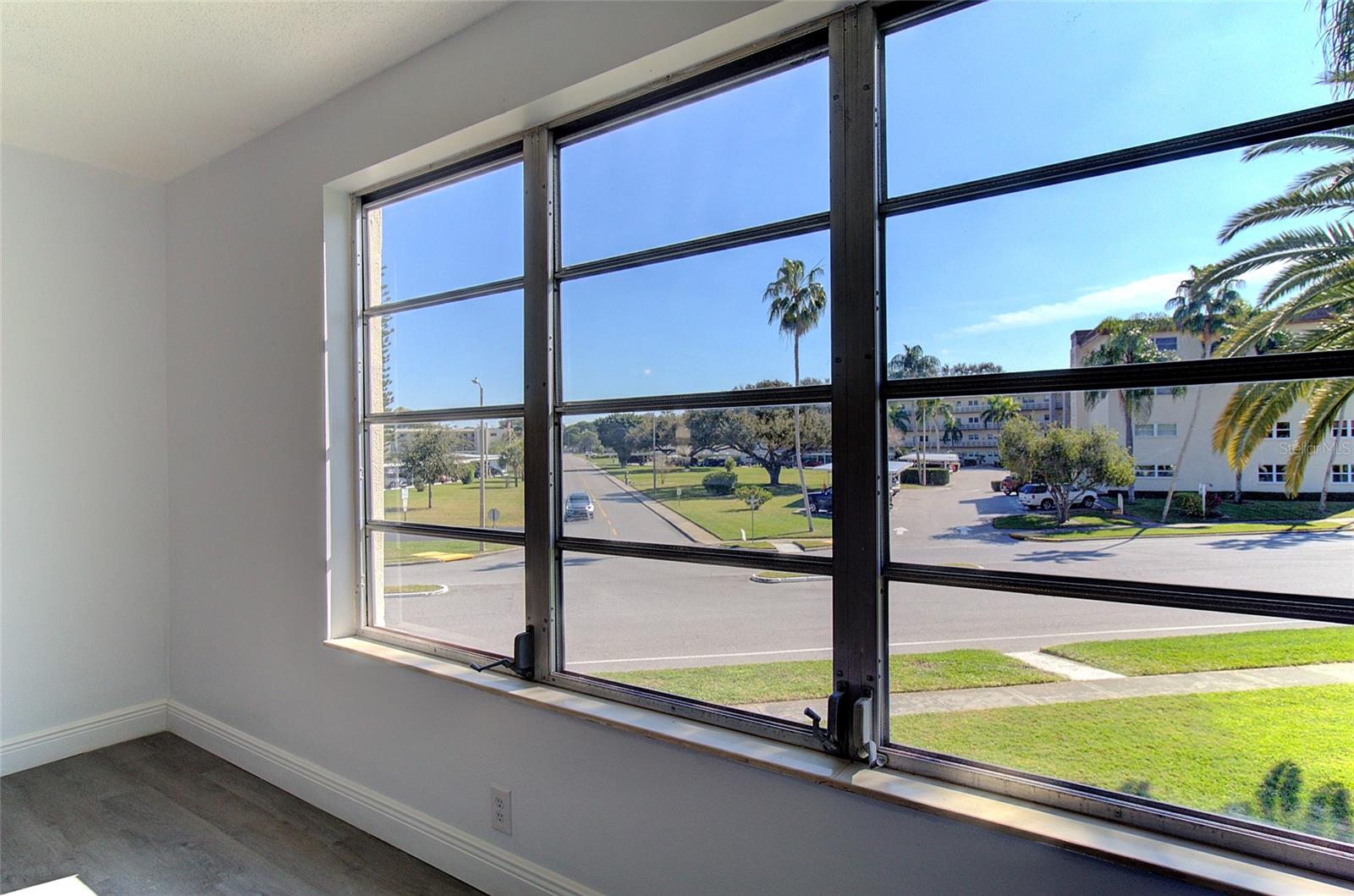 5750 80TH ST N #B208, ST PETERSBURG, FL, 33709