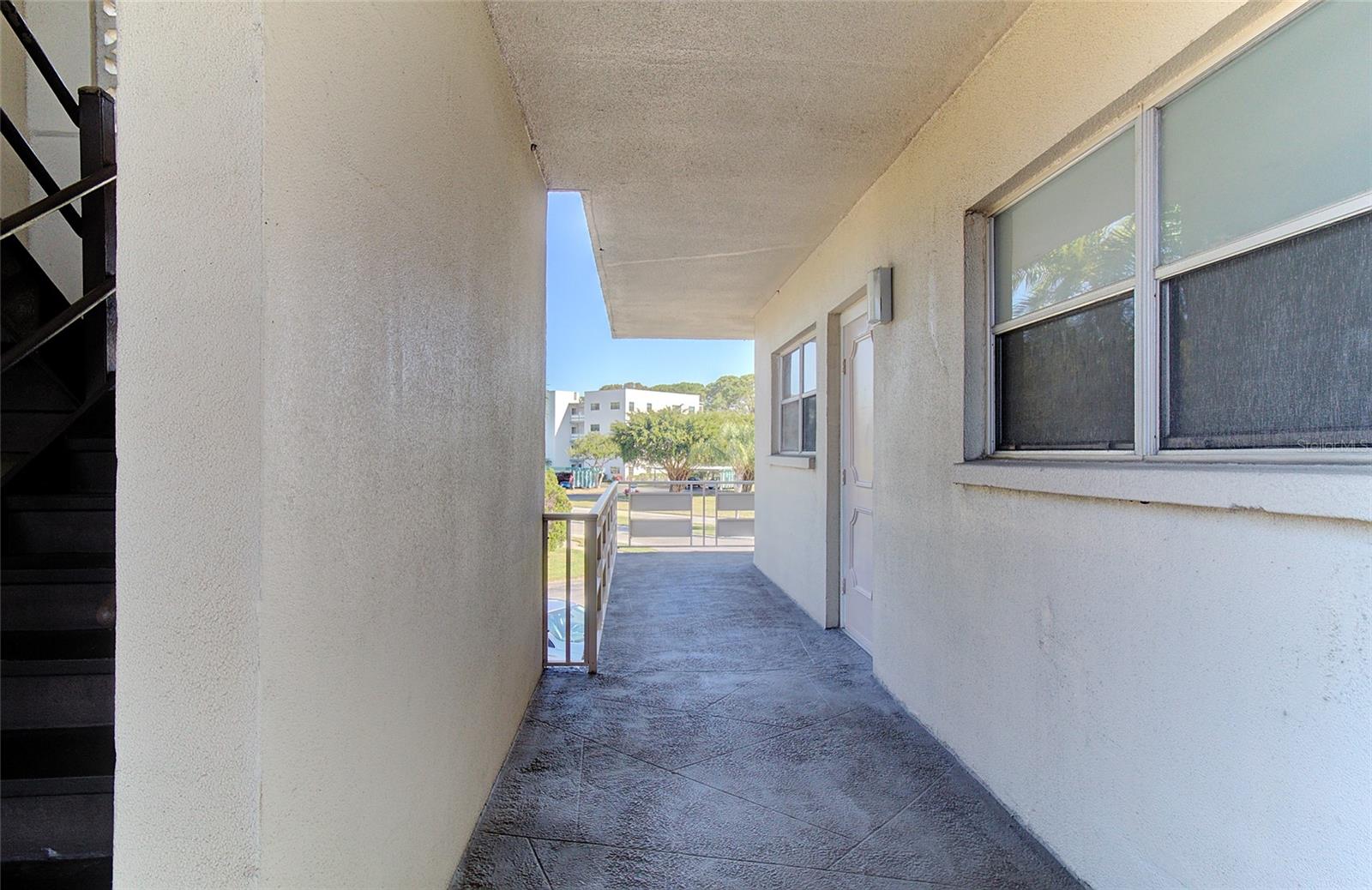 5750 80TH ST N #B208, ST PETERSBURG, FL, 33709