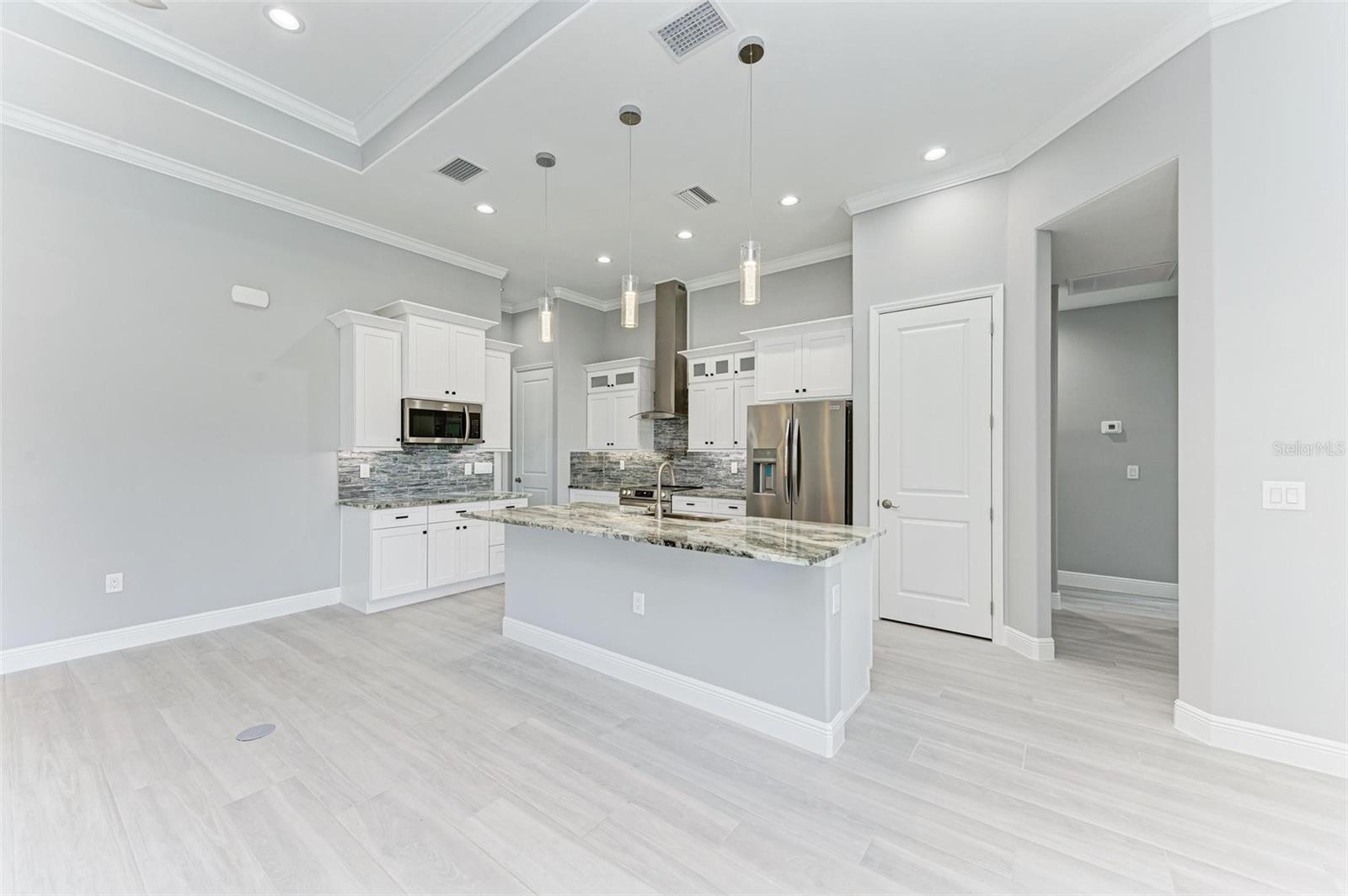 9293 PANAMA CIR, PORT CHARLOTTE, FL, 33981