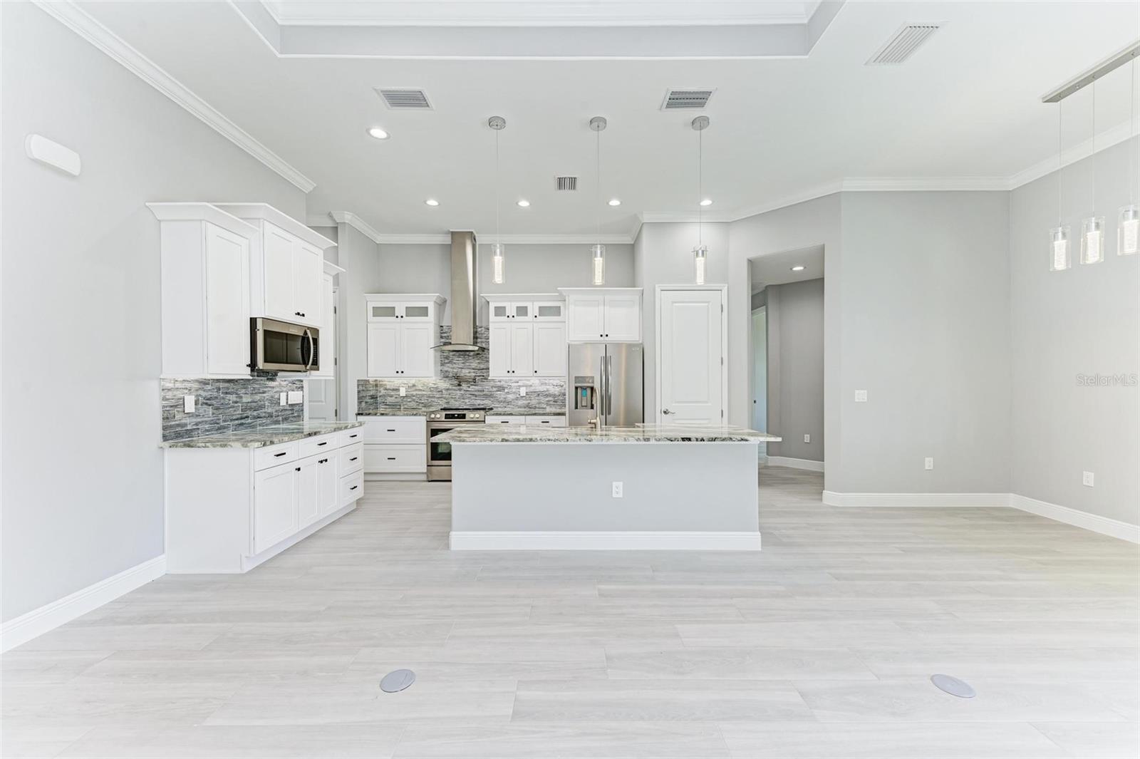 9293 PANAMA CIR, PORT CHARLOTTE, FL, 33981