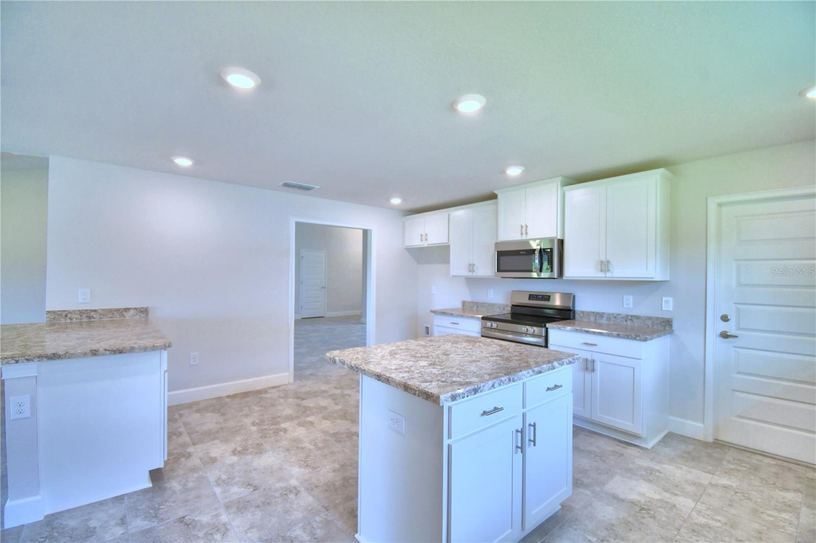 4024 TULLAMORE LN, AUBURNDALE, FL, 33823