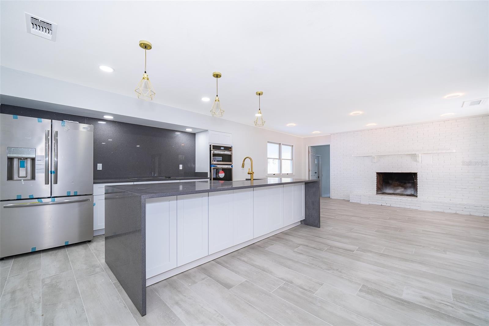 1545 W BERESFORD RD, DELAND, FL, 32720