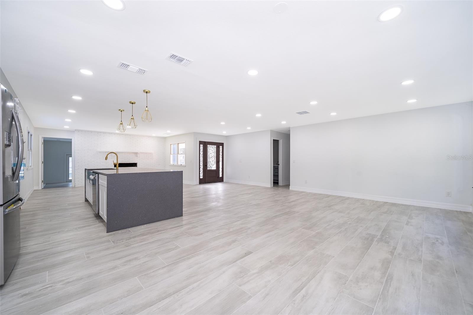 1545 W BERESFORD RD, DELAND, FL, 32720