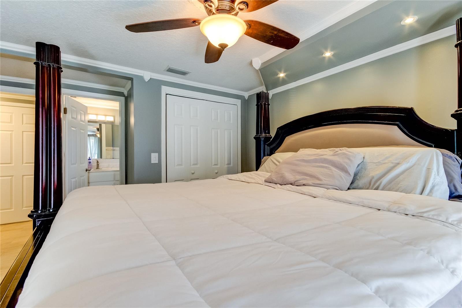 9900 ISLAND HARBOR DR, PORT RICHEY, FL, 34668