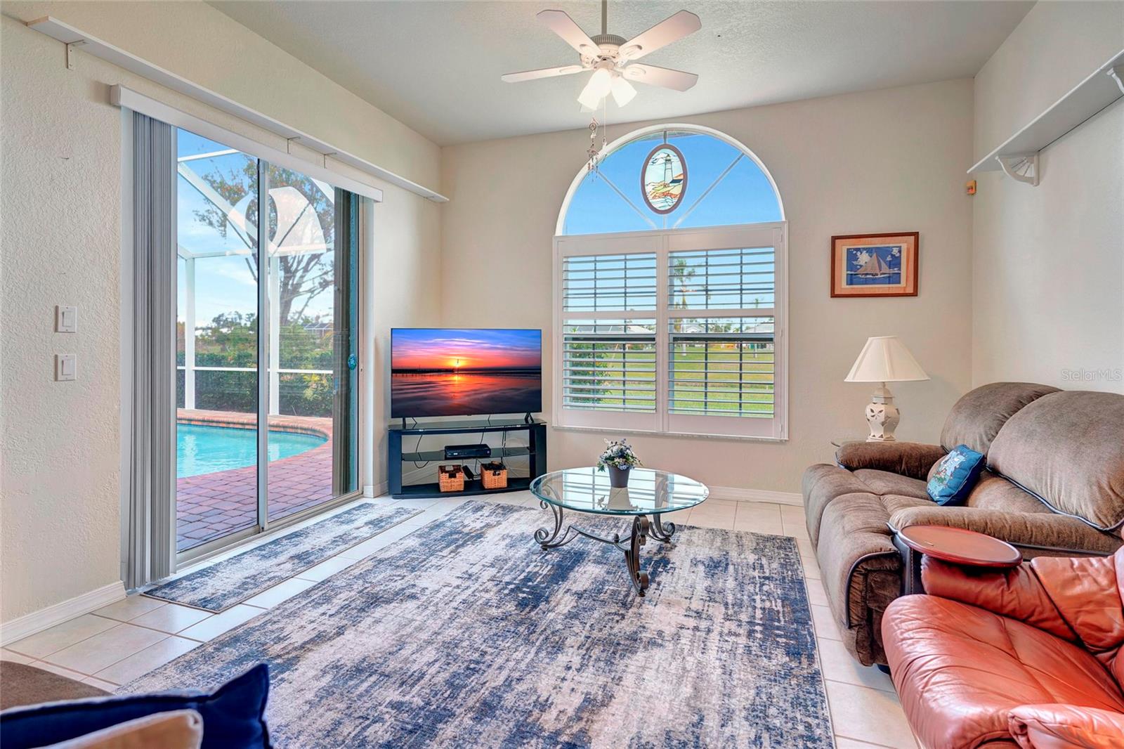 555 ROTONDA CIR, ROTONDA WEST, FL, 33947