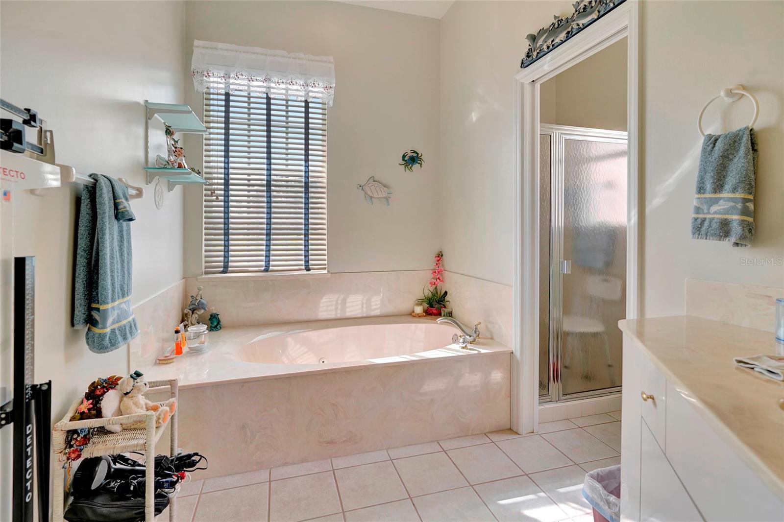 555 ROTONDA CIR, ROTONDA WEST, FL, 33947